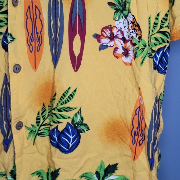 Vintage Wingo Hawaiian 100% Rayon Shirt-Surfboards, Palm Trees, Pineapples,Beach - Picture 5 of 10